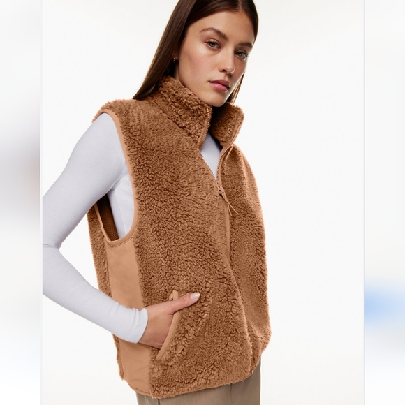 Aritzia Jackets & Blazers - TNA Aritzia Teddy Vest